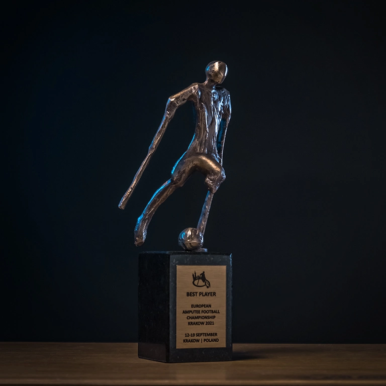best-player-amputee-football-trophy-maciej-muller-sculpture Best Player Statuette AMP Football Maciej Müller Sculpture