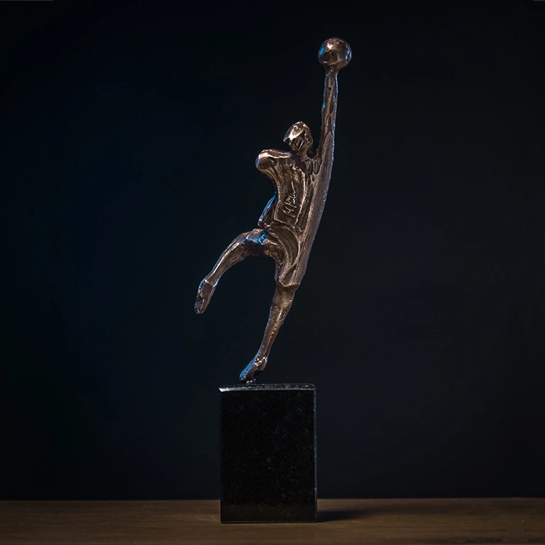 najlepszy-bramkarz-ampfutbol-statuetka-maciej-muller-02 Nagroda Najlepszy Bramkarza AMPFutbol Rzeźba Maciej Müller